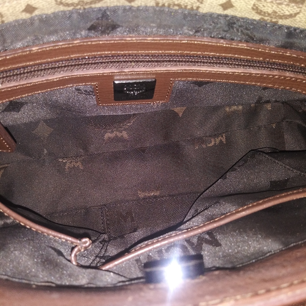 Purse - Picture 9 of 9